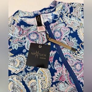 NWT$95 NIP TUCK AUSTRALIA Swim Top US14 Full Body Contouring Full Zip SPF-50 NEW